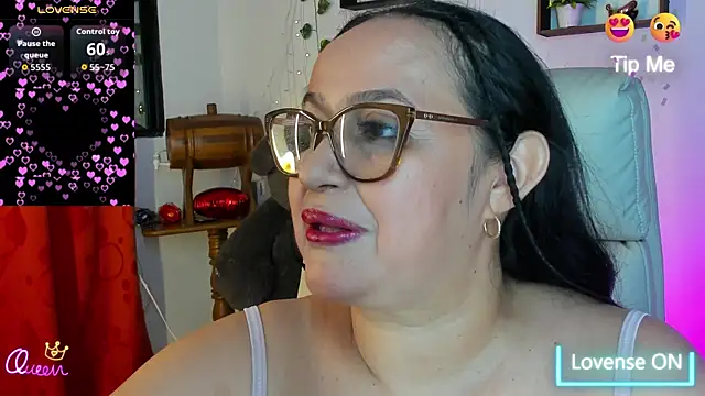 Gia Nahomi online show from April 22, 11:46 pm