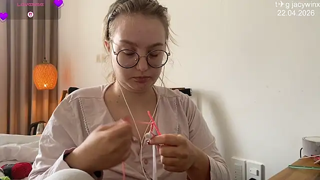 JacyWinslat online show from April 22, 5:37 am