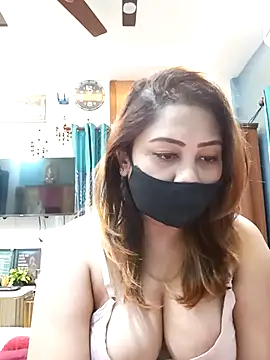 Cute-mona online show from January 11, 7:30 pm