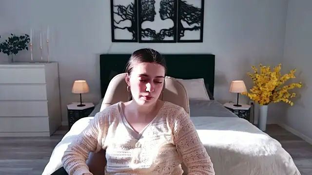 DaniellaLovely online show from February 4, 11:24 am