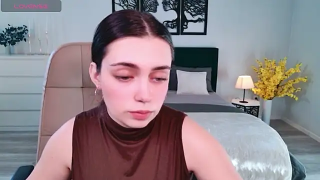 DaniellaLovely online show from February 6, 11:35 am