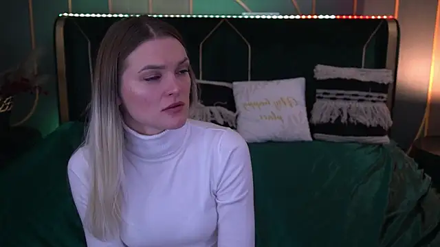 KateSly online show from November 5, 7:13 am