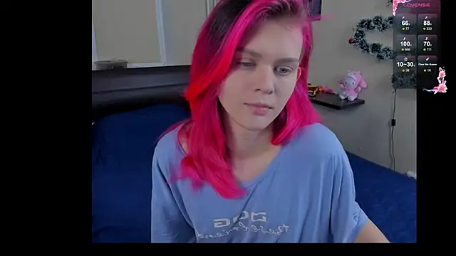 JulieTaylors online show from April 9, 10:15 pm