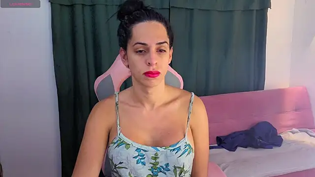 vittorialombardi   online show from June 9, 7:19 am