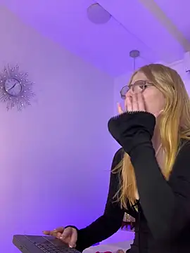 Alexa Handler online show from April 23, 7:27 pm