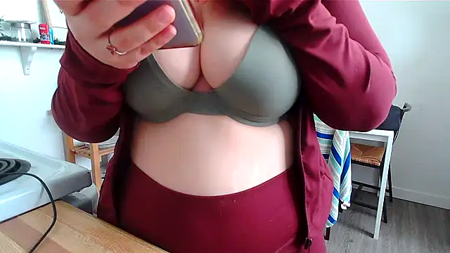 Kittyymaze1 online show from December 14, 6:25 pm