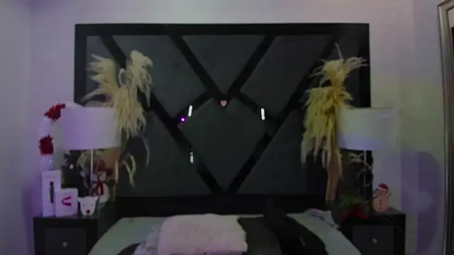 TiaraRosse online show from December 21, 4:06 am