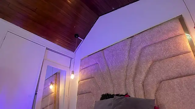 EmaJames25 online show from March 7, 7:43 pm