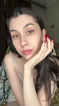 LushLuna online show from February 19, 3:00 pm