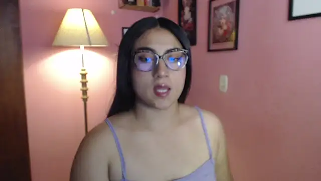 bunnyemilyrose36 online show from April 27, 2:47 pm