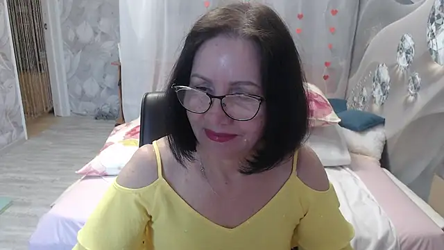 OlgaHottie online show from April 12, 11:39 pm