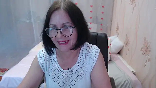 Snapshot of OlgaHottie chatting on October 1, 12:26 am OlgaHottie online show from October 1, 12:26 am
