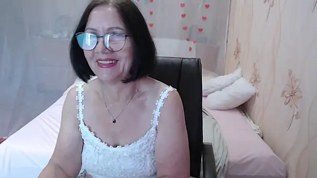 Snapshot of OlgaHottie chatting on September 30, 12:16 am OlgaHottie online show from September 30, 12:16 am