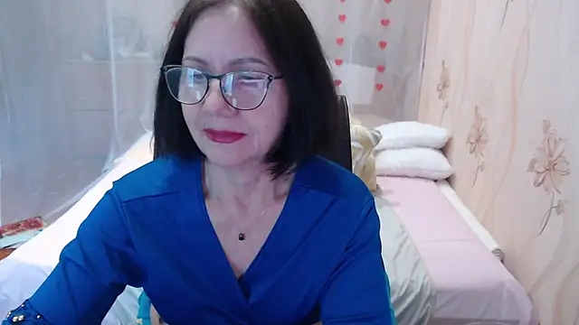 Snapshot of OlgaHottie chatting on October 13, 11:18 pm OlgaHottie online show from October 13, 11:18 pm