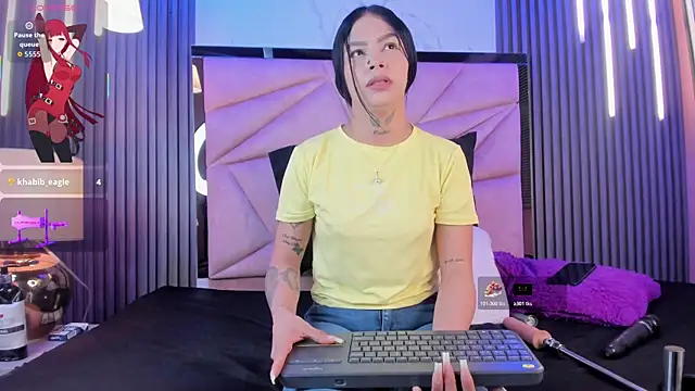 channel guss online show from December 19, 8:23 pm