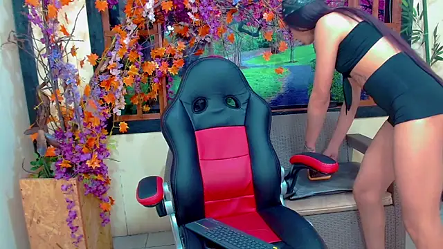 Snapshot of Angel21___ chatting on October 16, 11:57 am Angel21 online show from October 16, 11:57 am
