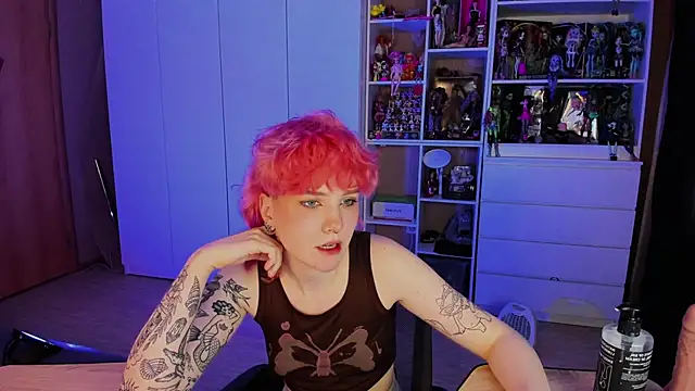 School Love online show from April 24, 12:30 pm