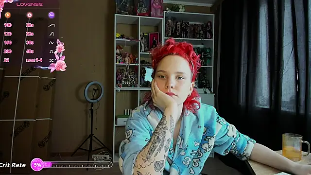 School Love online show from April 22, 7:05 am