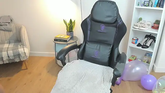  BellaEvans  online show from September 26, 7:50 am