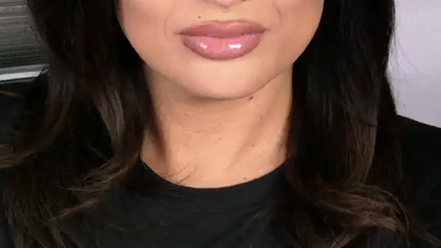 xprettysmilex online show from April 23, 5:26 pm