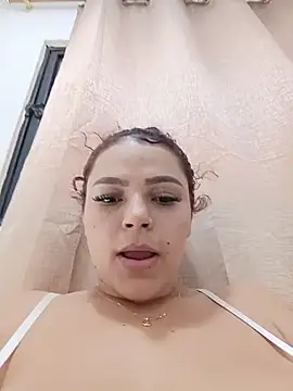 Mommy-Hot online show from April 20, 7:06 pm