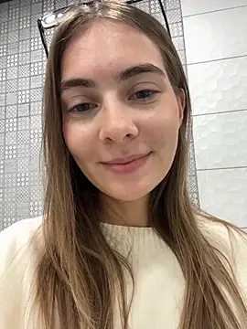 chloi hes online show from November 15, 2:07 pm