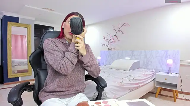 charolbruce 1 online show from April 24, 12:30 pm