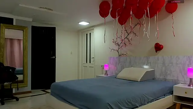 charolbruce 1 online show from June 8, 11:44 am