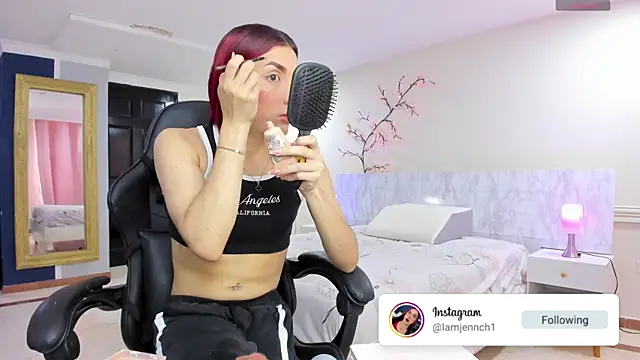 charolbruce 1 online show from April 25, 12:41 pm