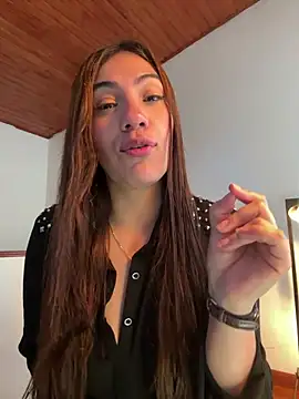 emmily d online show from April 25, 6:49 pm