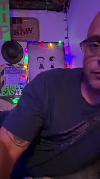 Buffshagswell online show from April 6, 5:36 pm