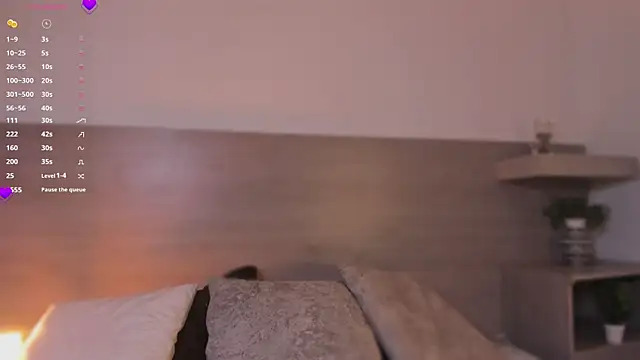 Jennmiiller  online show from April 24, 12:30 pm