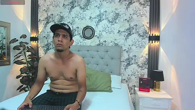 alexxa and sadman online show from April 18, 8:20 pm