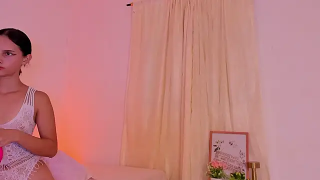 ninaht online show from April 23, 8:22 pm