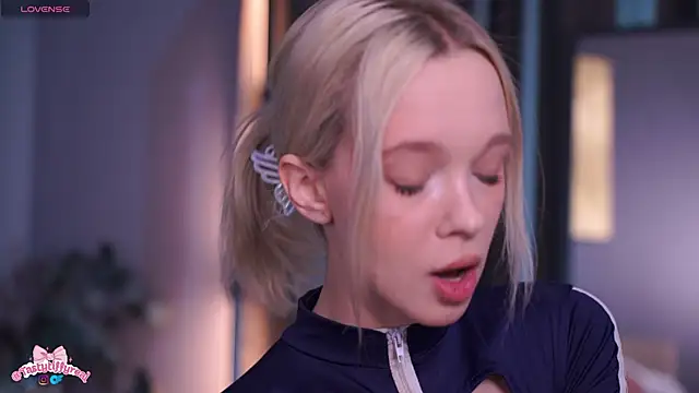  AlinaBailey online show from March 13, 10:27 am