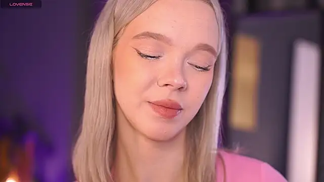  AlinaBailey online show from February 6, 7:45 am