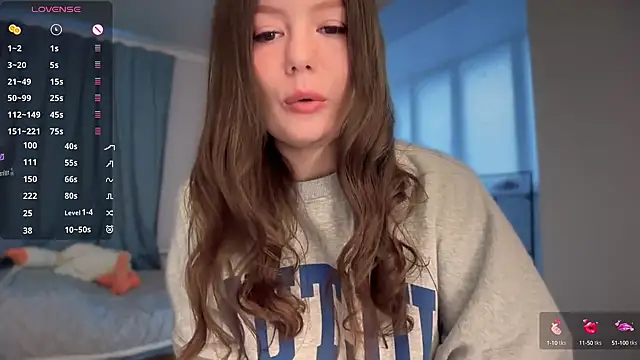 Snapshot of Emy_jonesss chatting on September 13, 1:24 am Emy jonesss online show from September 13, 1:24 am