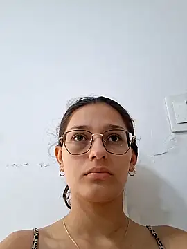 Ary-18 online show from April 25, 2:03 pm