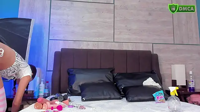 ZaritaLenon online show from April 23, 8:22 pm