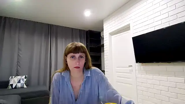 Daniella Lorente online show from April 20, 9:18 pm