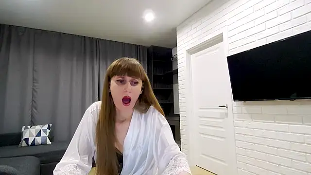 Daniella Lorente online show from April 21, 8:16 pm