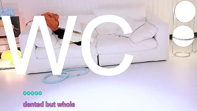 Roseonly  online show from April 26, 1:20 pm