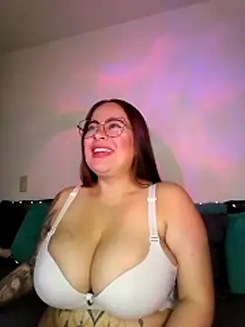 soofy   online show from April 24, 4:48 am