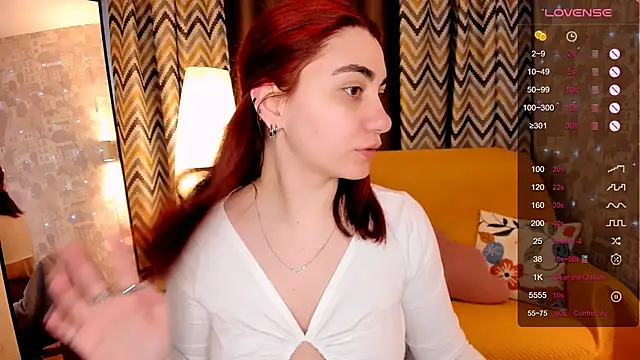 hannacheekss  online show from April 23, 3:14 am