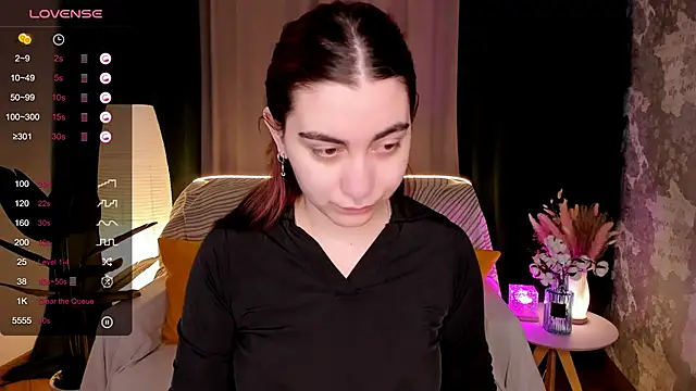 hannacheekss  online show from March 10, 2:04 am