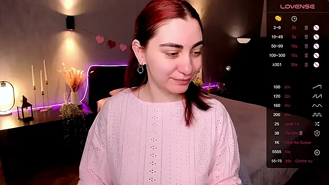 hannacheekss  online show from April 25, 2:14 am