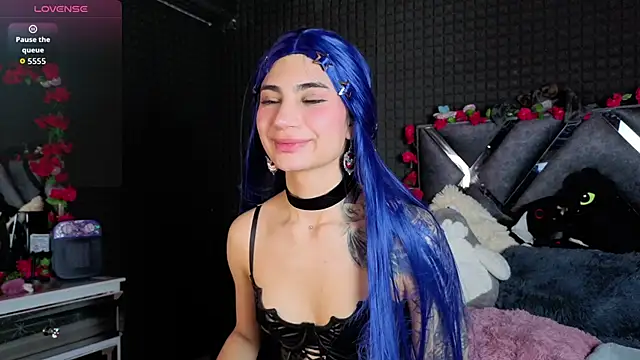 SolBeaumont1 online show from March 11, 9:50 pm