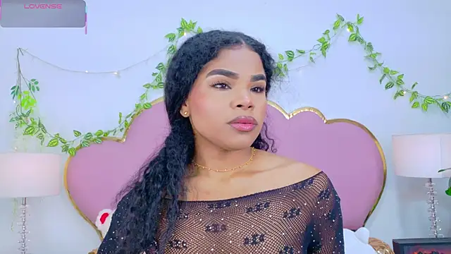 NahiaraReina online show from November 22, 1:47 pm