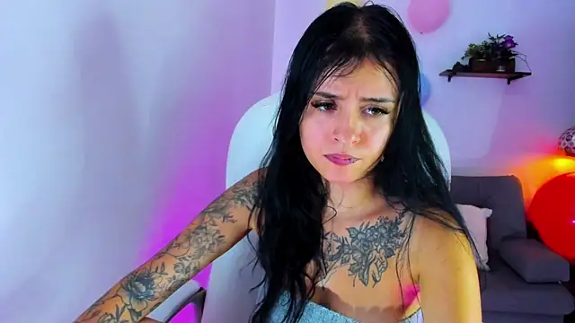 yenny garcia online show from October 25, 8:37 pm