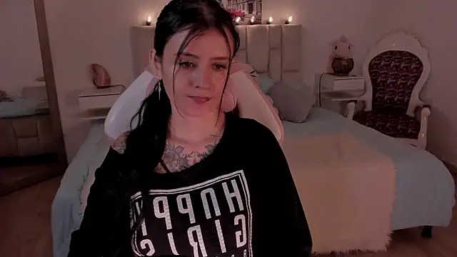 yenny garcia online show from March 12, 6:43 pm